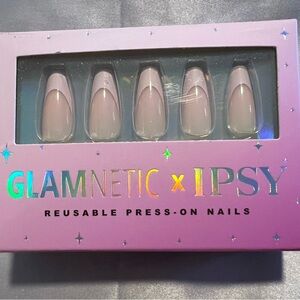 Glamnetic x Ipsy Reusable Press On Nails